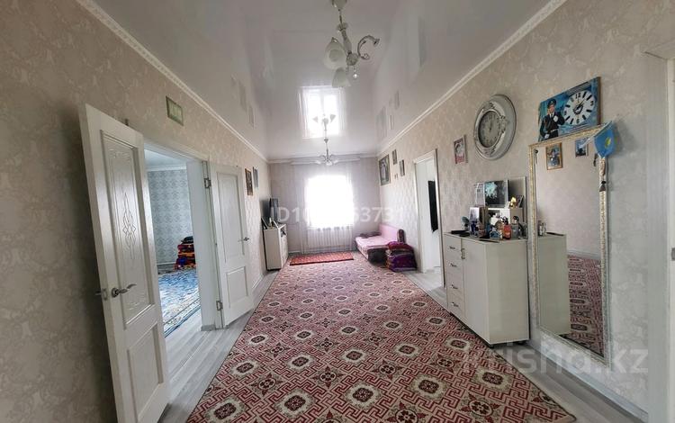 Отдельный дом · 3 комнаты · 100 м² · 10 сот., жилой массив Думан за 18 млн ₸ в Актобе — фото 2