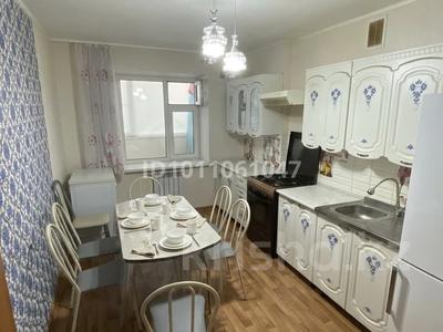 3-комнатная квартира · 80 м² · 3/5 этаж, мкр. Зачаганск пгт, Азербайджанская 50 — Алтын ұя ресторан қасы за 26 млн ₸ в Уральске
