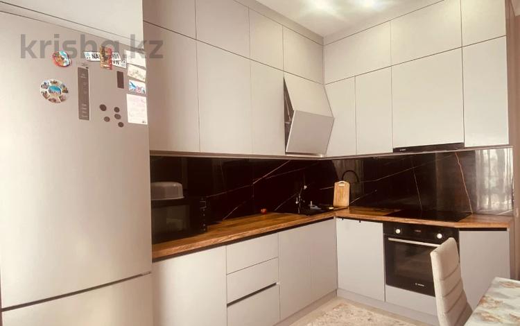 2-комнатная квартира · 60 м² · 11/12 этаж, Санжара Асфендиярова 8 за ~ 38.6 млн ₸ в Астане, Нура р-н — фото 2