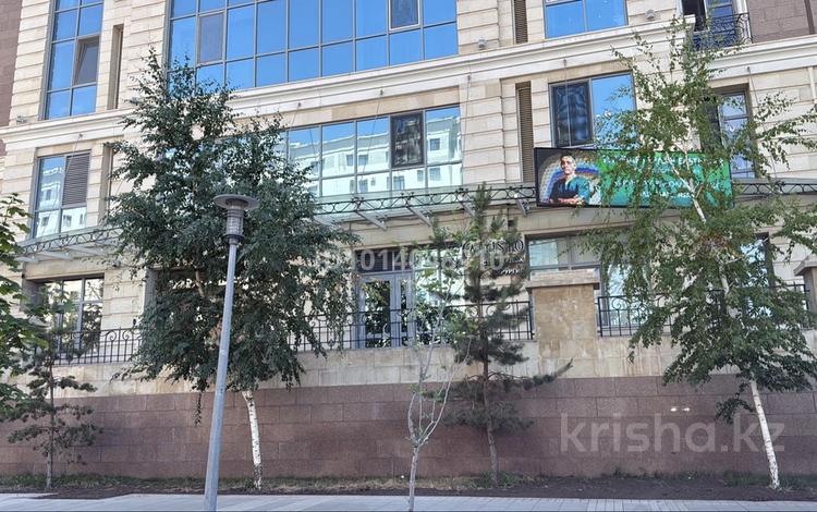 Свободное назначение, офисы, магазины и бутики, склады, общепит, салоны красоты, бани, гостиницы и зоны отдыха, медцентры и аптеки, образование, развлечения · 288 м² за 320 млн ₸ в Астане, Есильский р-н — фото 2
