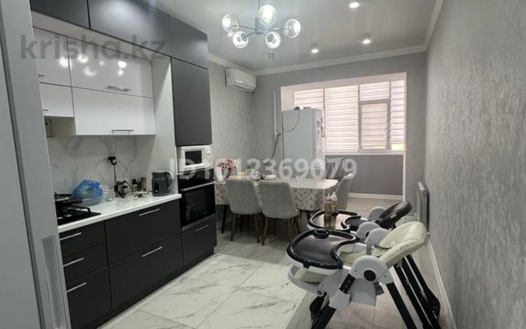 3-бөлмелі пәтер · 91 м² · 5/5 қабат, мкр Строитель 30/2, бағасы: 37 млн ₸ в Уральске — фото 2