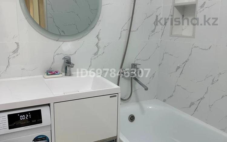 2-бөлмелі пәтер · 58 м², мкр Нурсая, Шырайлы 7 — Сзади империя талантов, ярмарка, бағасы: 220 000 ₸ в Атырау — фото 10