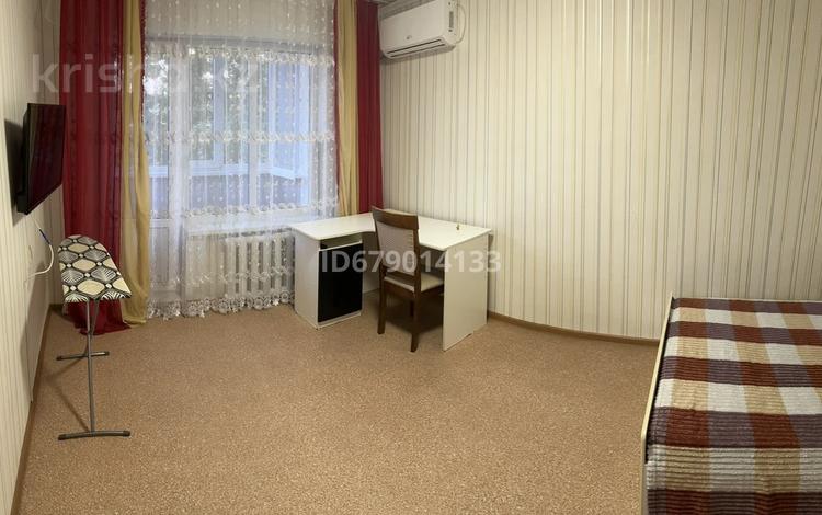 1-комнатная квартира · 28 м² · 4/5 этаж, Маметова 105 — Мойка Айкар за 110 000 ₸ в Уральске — фото 8
