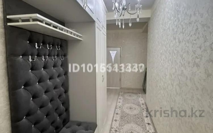 2-бөлмелі пәтер · 65 м² · 1/5 қабат, 17-ш/а. 74, бағасы: 180 000 ₸ в Актау, 17-й мкр — фото 2