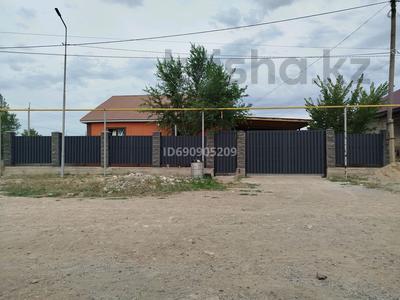 Отдельный дом · 5 комнат · 120 м² · 8 сот., Акан Сері 327 — Микрараион Нұрай 327 за 35 млн ₸ в Жаналыке