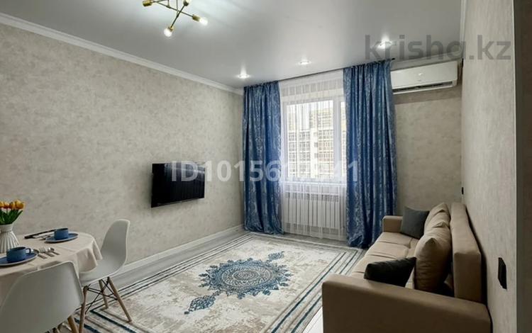 1-комнатная квартира · 42 м² · 9/10 этаж, Багланова 1 за 300 000 ₸ в Астане, Нура р-н — фото 2