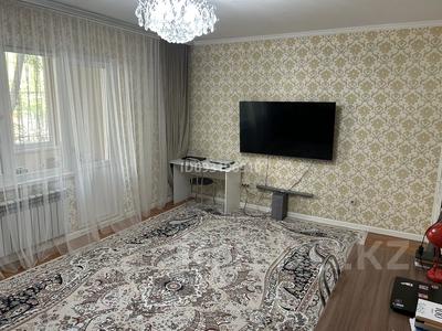 2-комнатная квартира, 68 м², 1/9 этаж, мкр Мамыр-4 313 за 40 млн 〒 в Алматы, Ауэзовский р-н