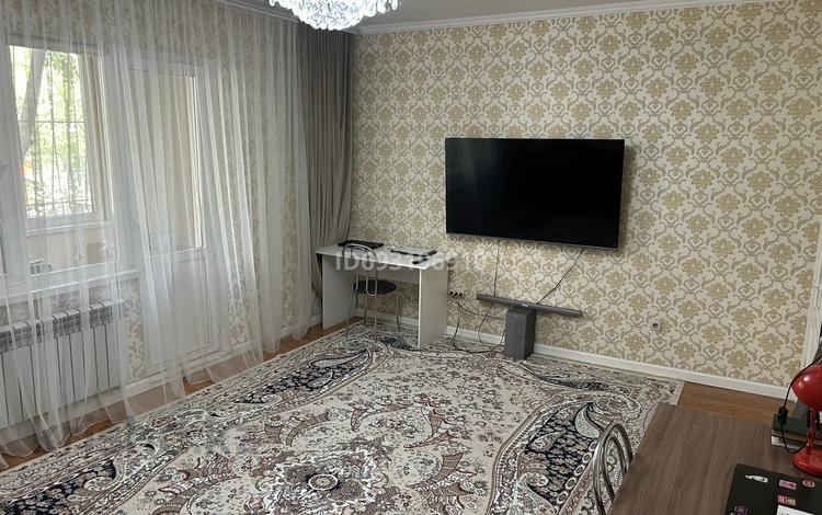2-комнатная квартира, 68 м², 1/9 этаж, мкр Мамыр-4 313 за 43 млн 〒 в Алматы, Ауэзовский р-н — фото 2