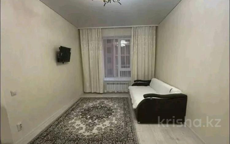 1-бөлмелі пәтер · 42 м², Юго-Восток ш/а., Ашимова 22, бағасы: 8 000 ₸ в Караганде, Казыбек би р-н — фото 2