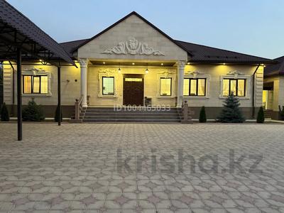 Жеке үй · 7 бөлме · 400 м² · 12.7 сот., Медеу, бағасы: 185 млн 〒 в Каскелене