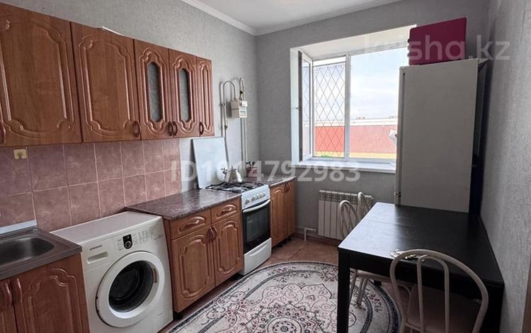 1-комнатная квартира · 40 м² · 8/8 этаж, мкр Болашак 155/7 за 120 000 ₸ в Актобе — фото 2