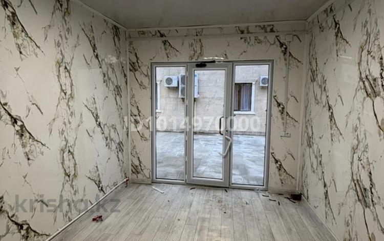 1-бөлмелі пәтер · 12 м² · 1 қабат, Еркинова 77а, бағасы: 3 000 ₸ в Атырау, мкр Привокзальный-3А — фото 2