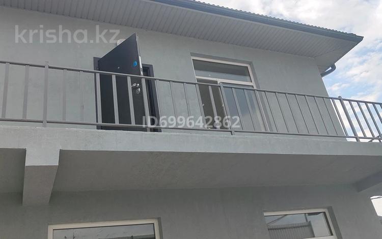 1-бөлмелі пәтер · 30 м² · 1/2 қабат, Квартал 026 887/330 — Район университета Сулейман Демиреля, бағасы: 140 000 ₸ в Каскелене — фото 2