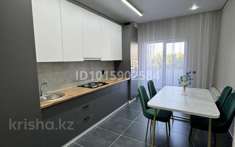 2-комнатная квартира · 68 м² · 4/9 этаж, 18-й микрорайон, Жандосова 73/а — Школа Арман за 37.5 млн ₸ в Шымкенте, Аль-Фарабийский р-н — фото 2