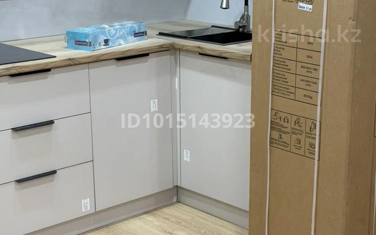 1-комнатная квартира · 35 м² · 3 этаж, Жандосова 94 за 250 000 ₸ в Алматы, Бостандыкский р-н — фото 2