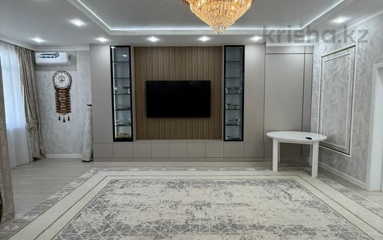 3-комнатная квартира · 120 м² · 5/10 этаж, 20-й мкр 26 за 47.5 млн ₸ в Актау — фото 2