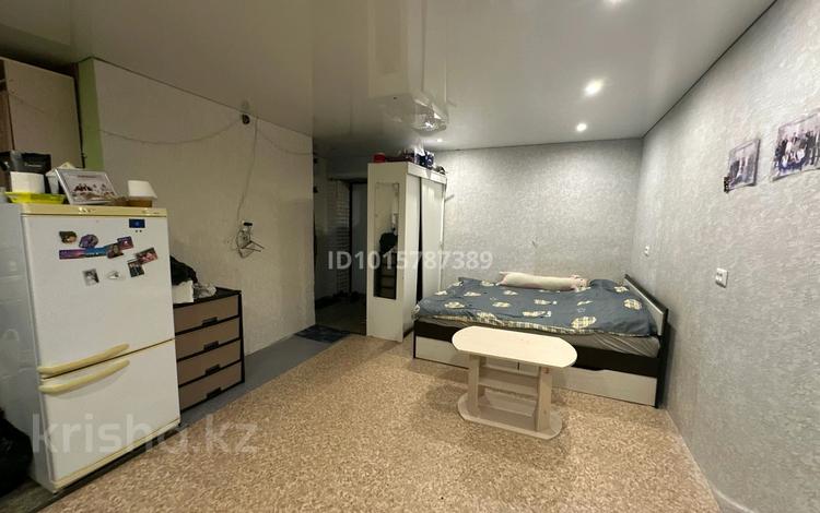 1-комнатная квартира · 35 м² · 3/5 этаж, мкр Омега, Молдашева 39 за 130 000 ₸ в Уральске — фото 2