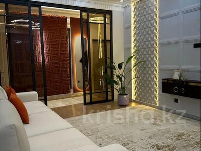 3-комнатная квартира · 110 м² · 8 этаж, Мухамедханова 4 за 600 000 〒 в Астане, Нура р-н
