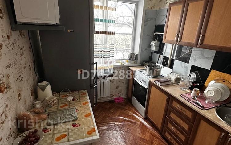 1-бөлмелі пәтер · 33 м² · 2/5 қабат, Майкудук, 11а микрорайон 5, бағасы: 9 млн ₸ в Караганде, Алихана Бокейханова р-н — фото 2