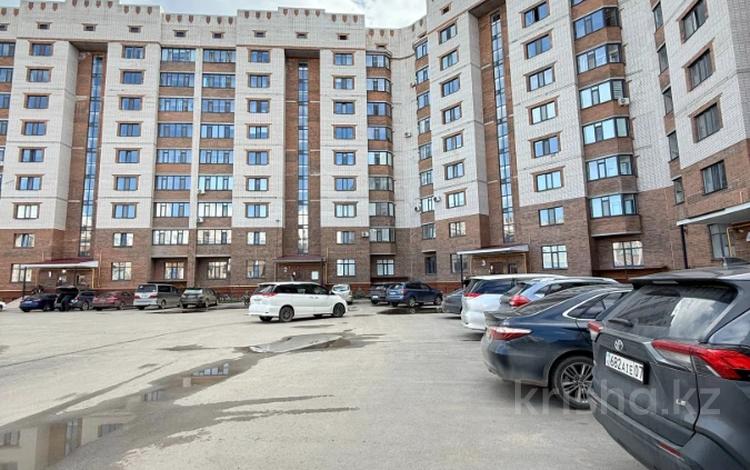 3-комнатная квартира · 131.8 м² · 8/9 этаж, микрорайон Алтын орда (бывш. Батыс-2) за 35 млн ₸ в Актобе — фото 8