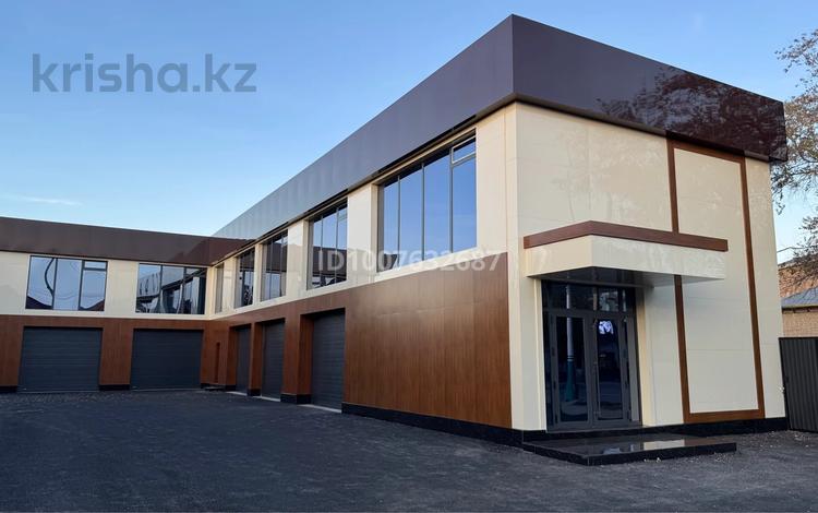 Свободное назначение, офисы, магазины и бутики, салоны красоты, образование, студии · 400 м² за 1.5 млн 〒 в  — фото 2