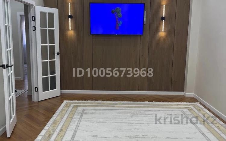 3-комнатная квартира · 86 м² · 1/5 этаж, 17-й мкр 79 за 30 млн 〒 в Актау — фото 2