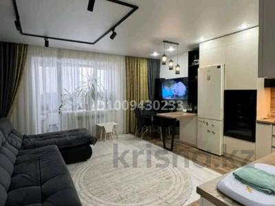 2-комнатная квартира · 70 м² · 9/9 этаж, 8-й микрорайон, 8 мкр 22 — 16 школа, спорт комплекс "Казахстан" за 35.8 млн 〒 в Костанае