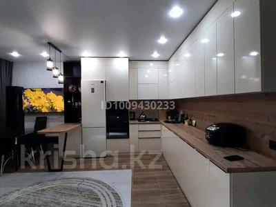 2-комнатная квартира · 70 м² · 9/9 этаж, 8-й микрорайон, 8 мкр 22 — 16 школа, спорт комплекс "Казахстан" за 34.8 млн 〒 в Костанае