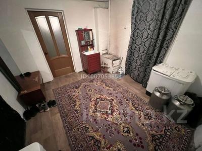 Отдельный дом · 6 комнат · 100 м², Достык 230 — Возле магазина Достар за 6 млн ₸ в Калбатау