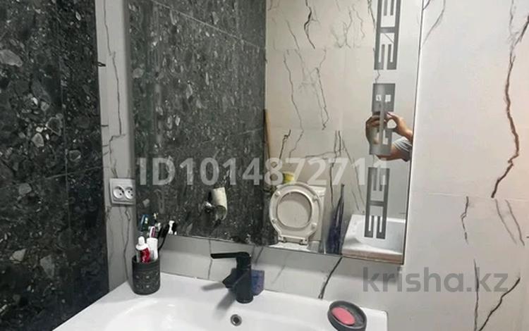 2-комнатная квартира · 60.5 м² · 6/6 этаж, 32В мкр 8/1 за 14.7 млн ₸ в Актау — фото 2