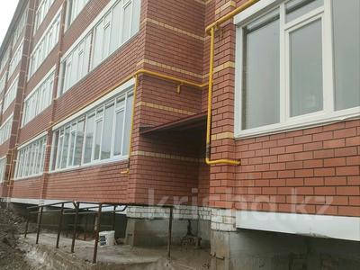 2-комнатная квартира, 81 м², 1/5 этаж, Губарова 33 за 18.6 млн 〒 в Уральске