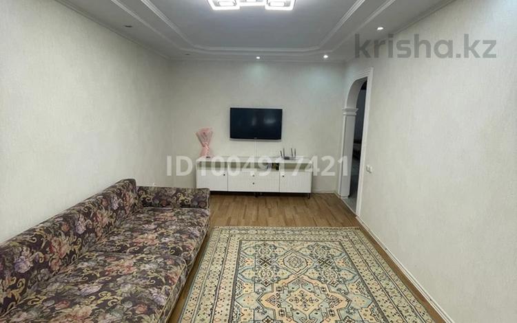 3-бөлмелі пәтер · 68 м² · 1/5 қабат, Хусаинова 157 — Универмаг, бағасы: 200 000 ₸ в Уральске — фото 2
