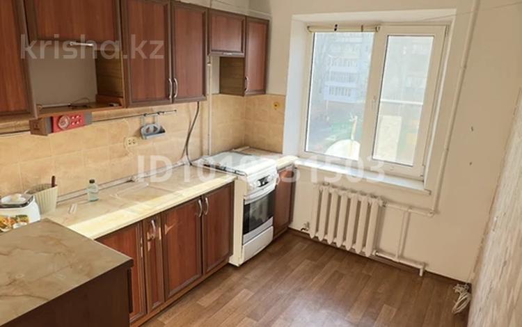 3-комнатная квартира · 63.7 м² · 3/9 этаж, мкр Строитель 27/1 — Шолохова/С.Датова за 20 млн ₸ в Уральске — фото 2