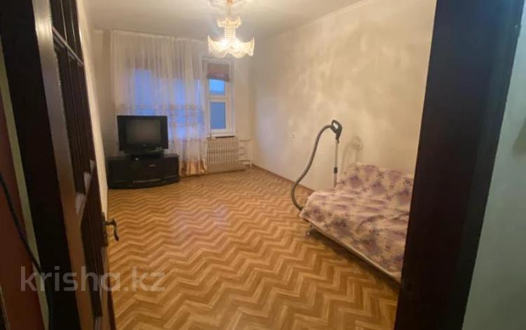 2-комнатная квартира, 54 м², 3/5 этаж помесячно, 11-й мкр 15