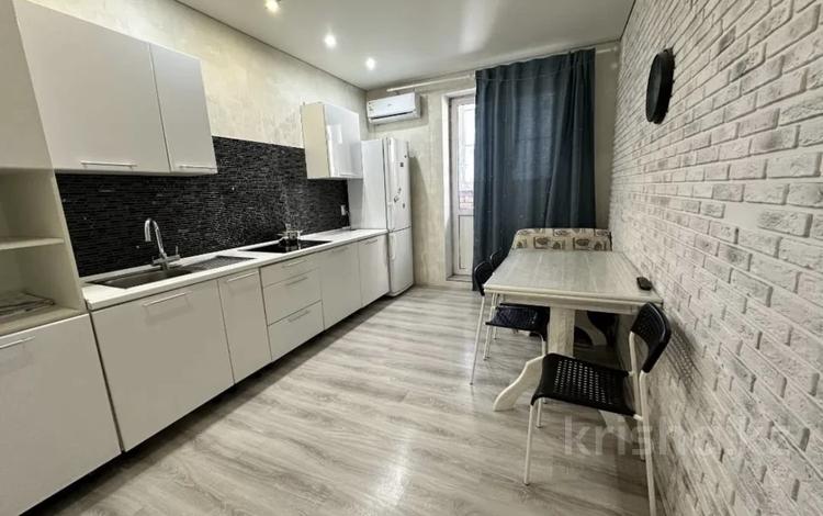 1-комнатная квартира · 38 м² · 4/16 этаж, 16-й мкр 64 за 100 000 ₸ в Актау — фото 2