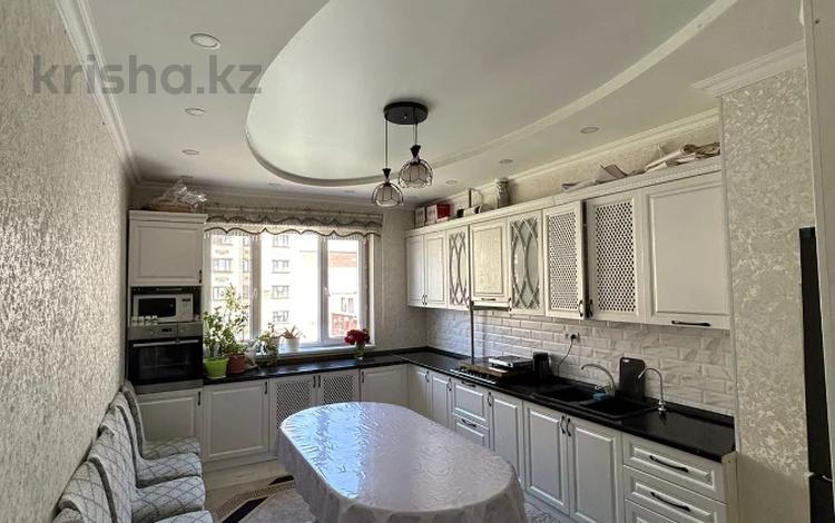 4-бөлмелі пәтер · 160 м² · 3/7 қабат, 19-й мкр 17/2, бағасы: 59 млн ₸ в Актау — фото 10