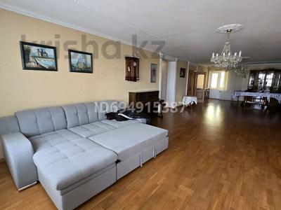 4-бөлмелі пәтер · 190 м² · 5/9 қабат, мкр 5, Абулхаирхана 61 а — Абулхаирхана мадениет, бағасы: 450 000 〒 в Актобе