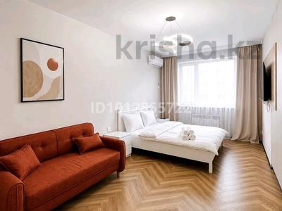 1-бөлмелі пәтер · 35 м² · 3/12 қабат, Роза Багланова 2, бағасы: 15 000 ₸ в Астане, Нура р-н