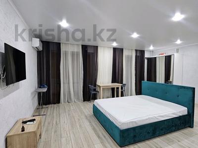 1-комнатная квартира · 35 м² · 3 этаж, Курмангалиева 3 за 12 000 ₸ в Уральске