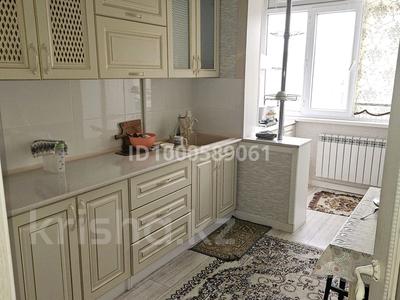 3-комнатная квартира · 70 м² · 4/5 этаж, мкр Сайрам 30А — Школа 65 за 30.5 млн 〒 в Шымкенте, Аль-Фарабийский р-н