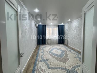 3-бөлмелі пәтер · 83.7 м² · 8/9 қабат, Самал 94/1 — Остановка 10 мкр, бағасы: 35 млн ₸ в Уральске