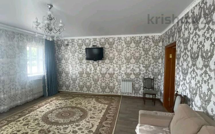 Жеке үй · 4 бөлме · 240 м² · 6 жүзд., Кандагаческая 39а, бағасы: 24 млн ₸ в Актобе — фото 11