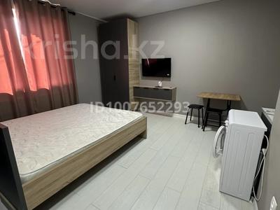 1-комнатная квартира · 28 м² · 2/2 этаж, Курылысшы 2 — За базаром второй дом на углу за 140 000 ₸ в Конаеве