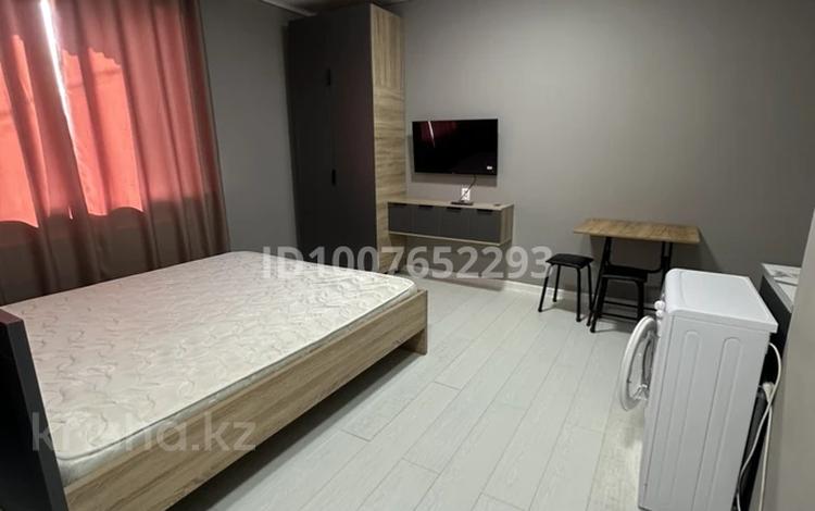 1-комнатная квартира · 28 м² · 2/2 этаж, Курылысшы 2 — За базаром второй дом на углу за 140 000 ₸ в Конаеве — фото 21