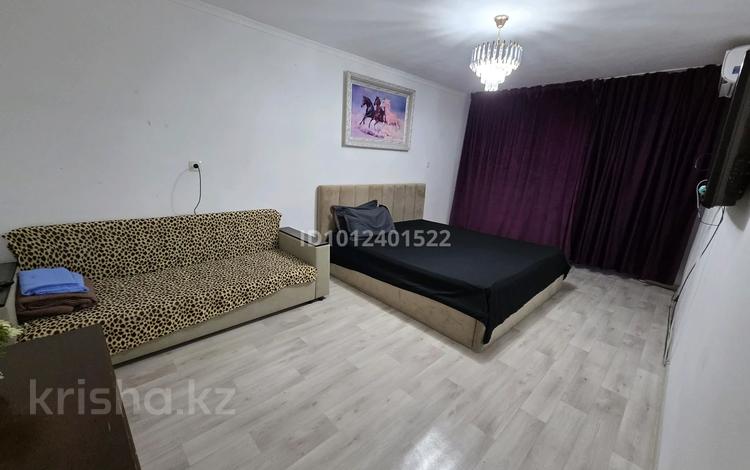 1-бөлмелі пәтер · 45 м² · 1/5 қабат, ул. Гани Муратбаева 18, бағасы: 3 000 ₸ в  — фото 2