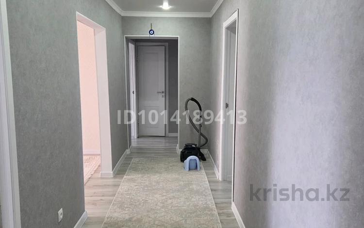 4-комнатная квартира · 80 м² · 7/9 этаж, мкр 5, Молдагулова за 27 млн ₸ в Актобе — фото 4