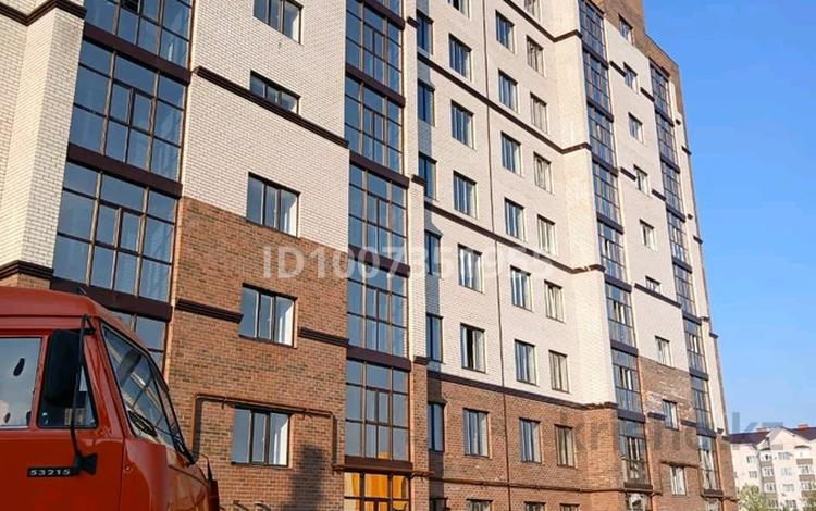 1-бөлмелі пәтер · 46 м² · 3/9 қабат, мкр. Алтын орда, Мустафы Шокая 2Е, бағасы: 22.5 млн ₸ в Актобе — фото 2