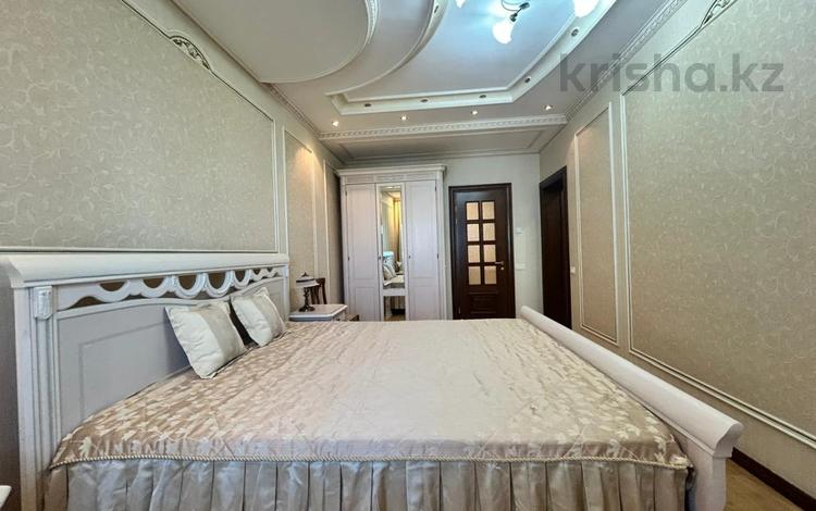 5-комнатная квартира · 200 м² · 6/17 этаж, мкр Самал-3, Самал 22 за ~ 1.4 млн ₸ в Алматы, Медеуский р-н — фото 2