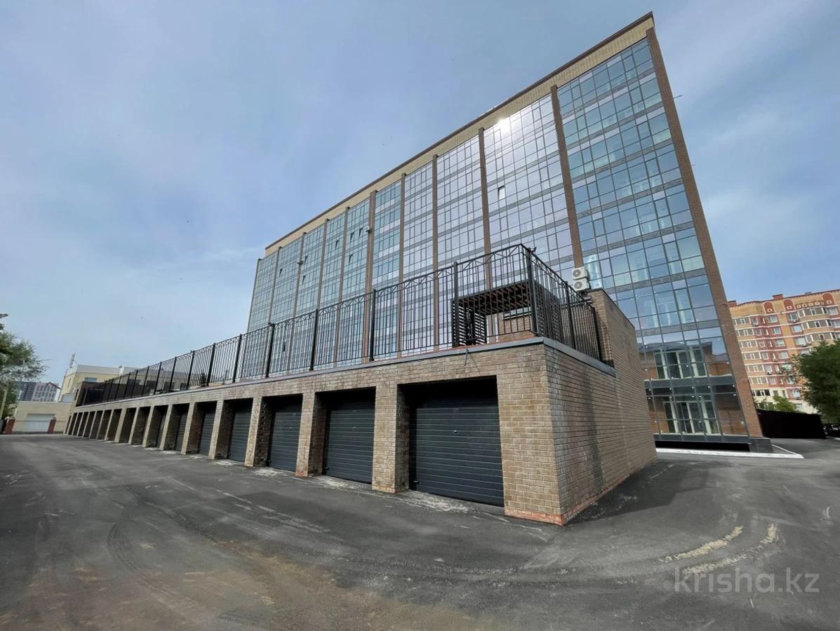 4-комнатная квартира · 233.5 м²