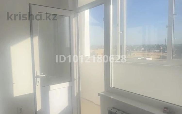 2-бөлмелі пәтер · 89 м² · 4/5 қабат, Ұлы Дала ш.а., бағасы: 100 000 ₸ в Таразе — фото 3